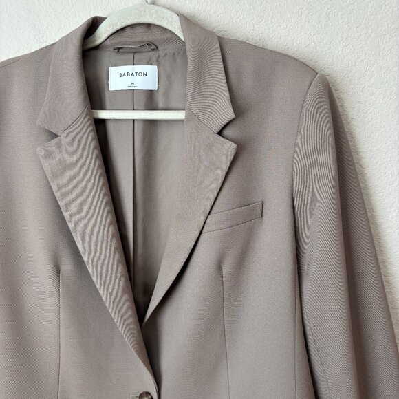 Aritzia Babaton Wool Blend Agency Blazer in Taupe - Picture 3 of 11